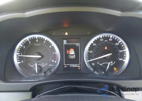 2018 Toyota Highlander Xle z USA, uszkodzony, nr VIN 5TDJZRFH1JS908922